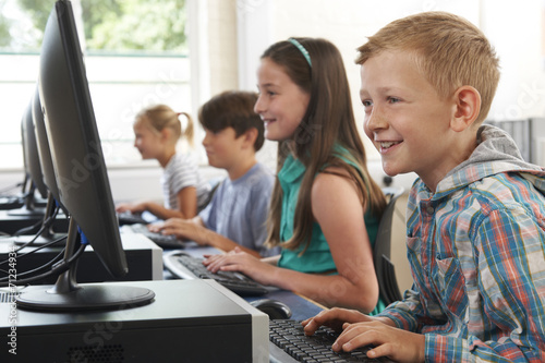 Bezpłatne kursy komputerowe dla dzieci z terenu rewitalizowanego